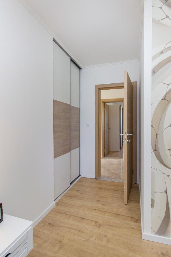 Holiday Home Lucia Лозовац Экстерьер фото