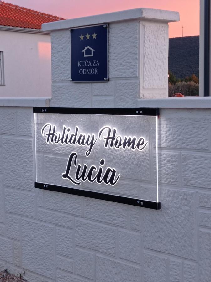Holiday Home Lucia Лозовац Экстерьер фото